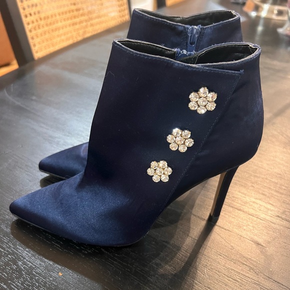 Neiman Marcus heels - Picture 1 of 3